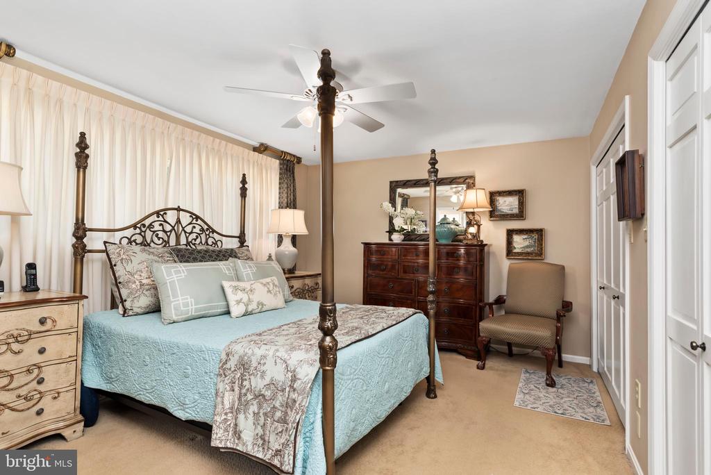 324 Acre Dr