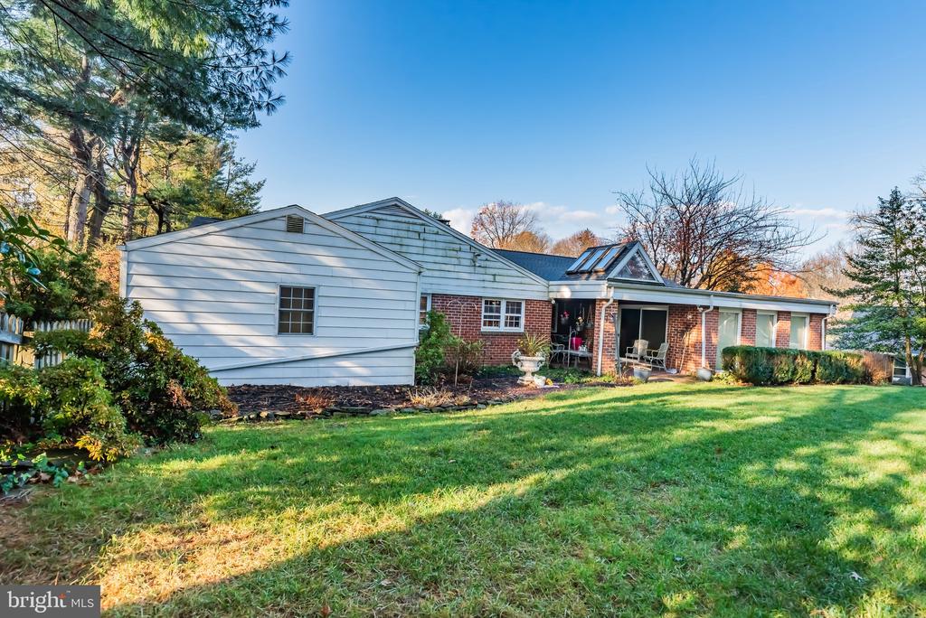 645 Vista Dr