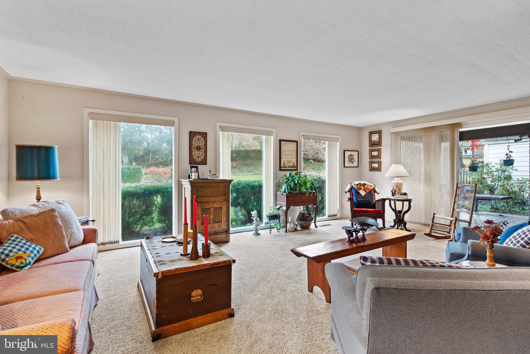 645 Vista Dr