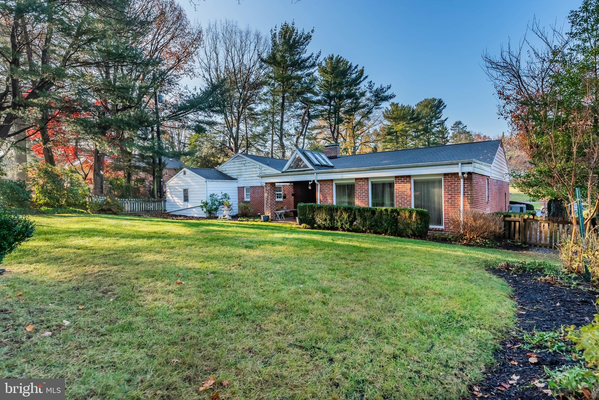 645 Vista Dr