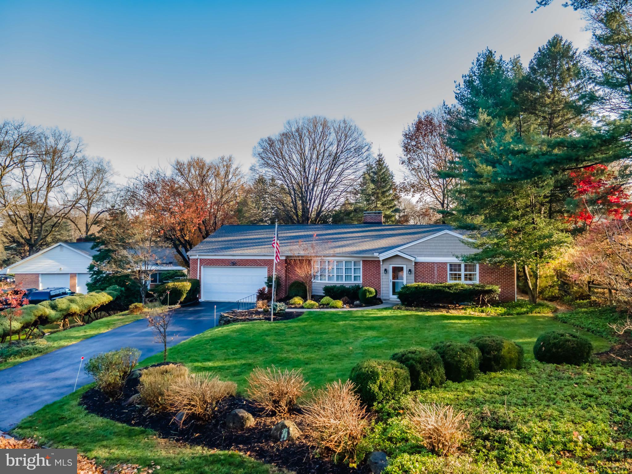 645 Vista Dr
