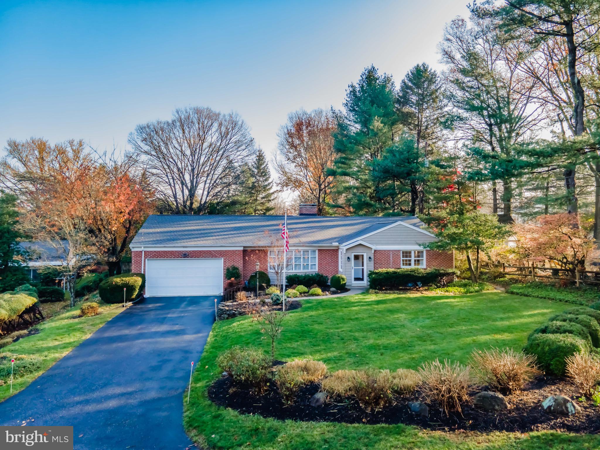 645 Vista Dr