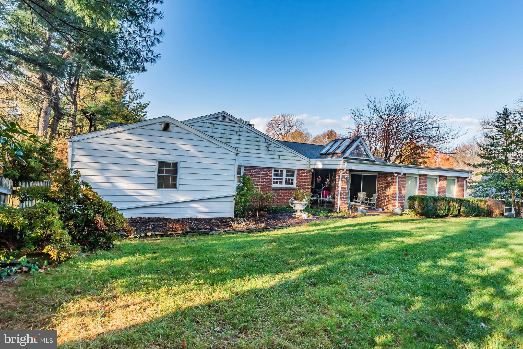 645 Vista Dr