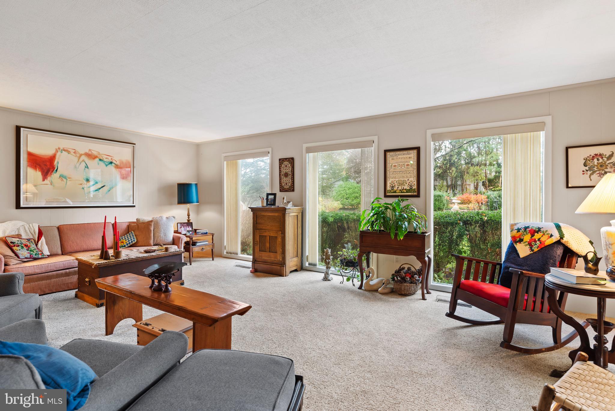 645 Vista Dr
