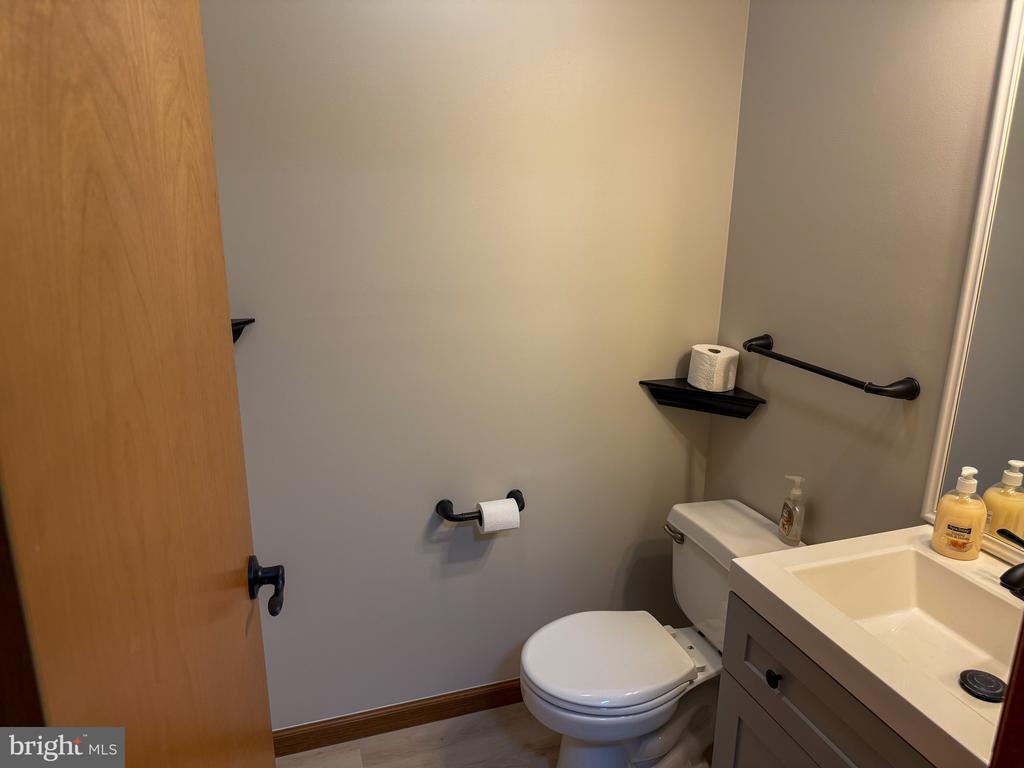 48 TORY CIR