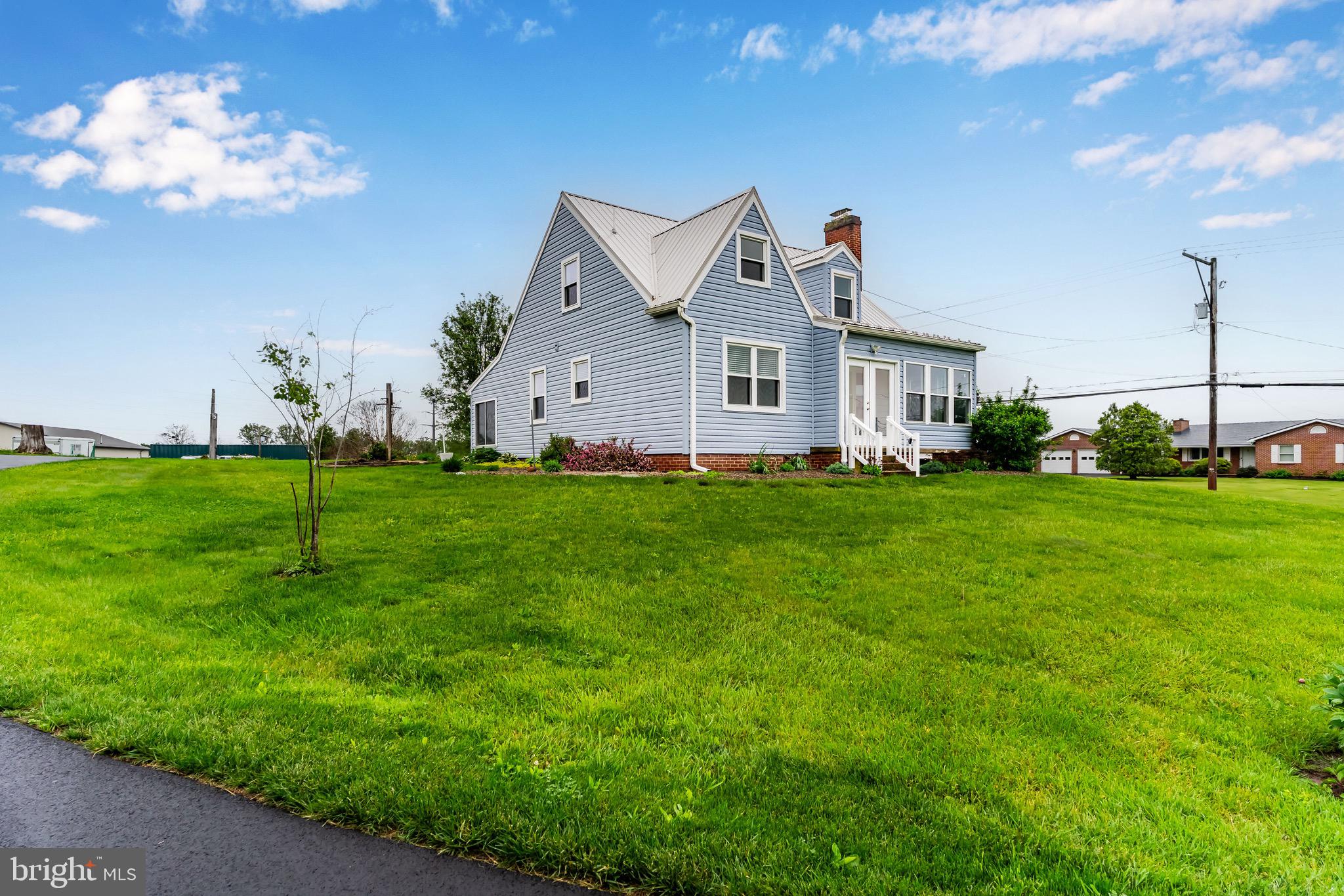 1239 E Lisburn Rd