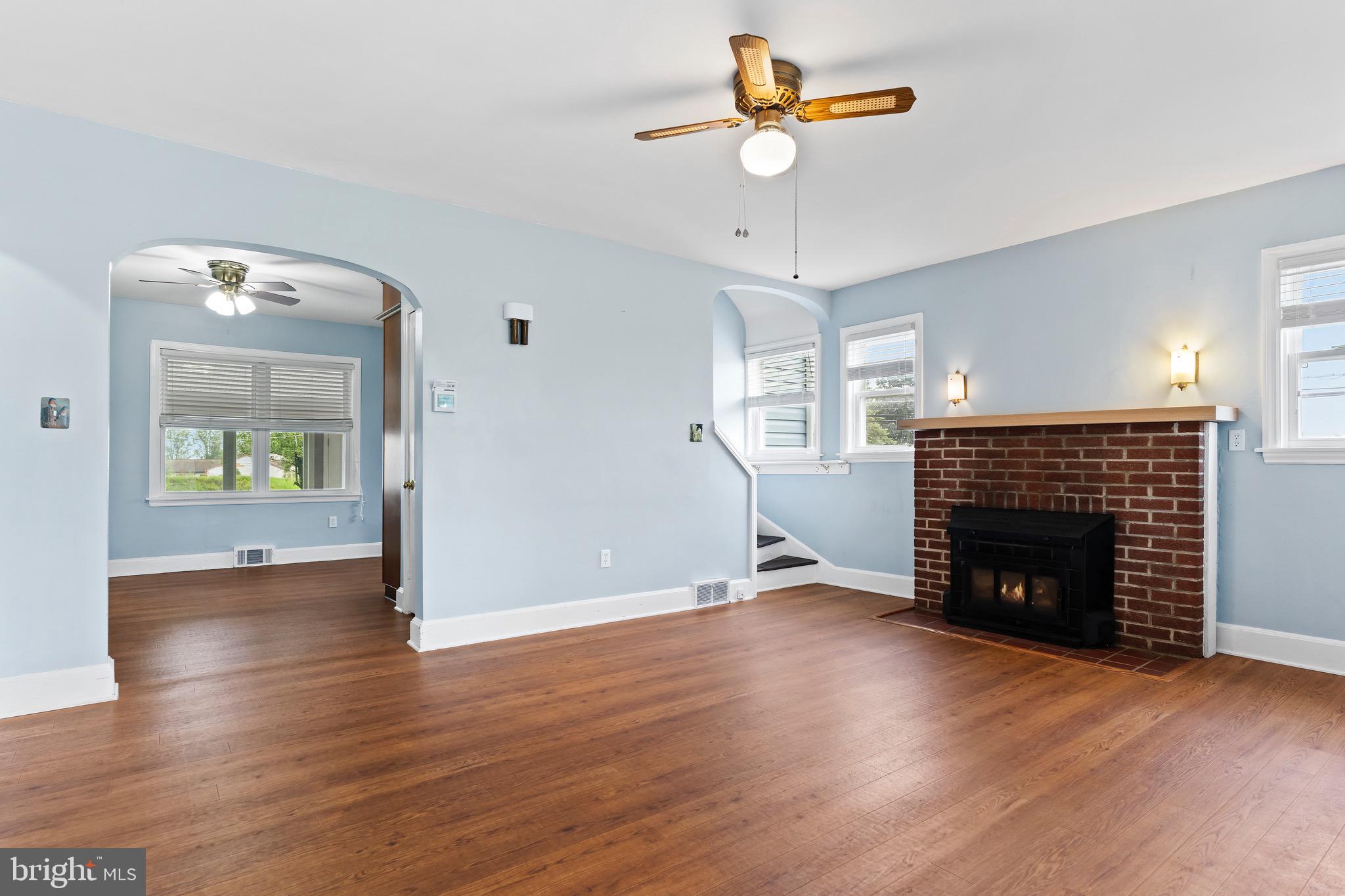 1239 E Lisburn Rd