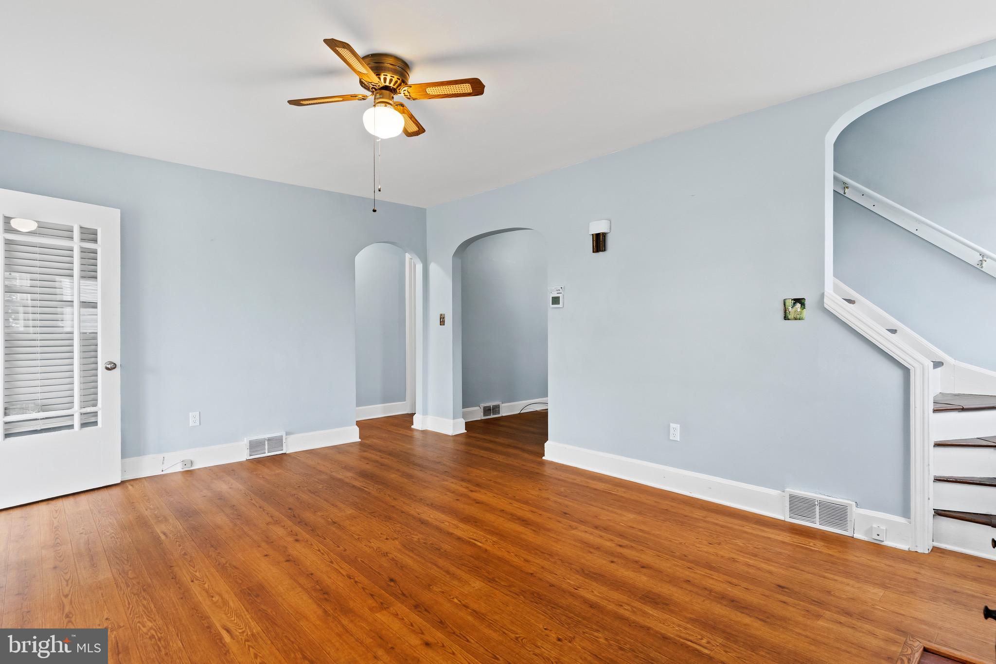 1239 E Lisburn Rd