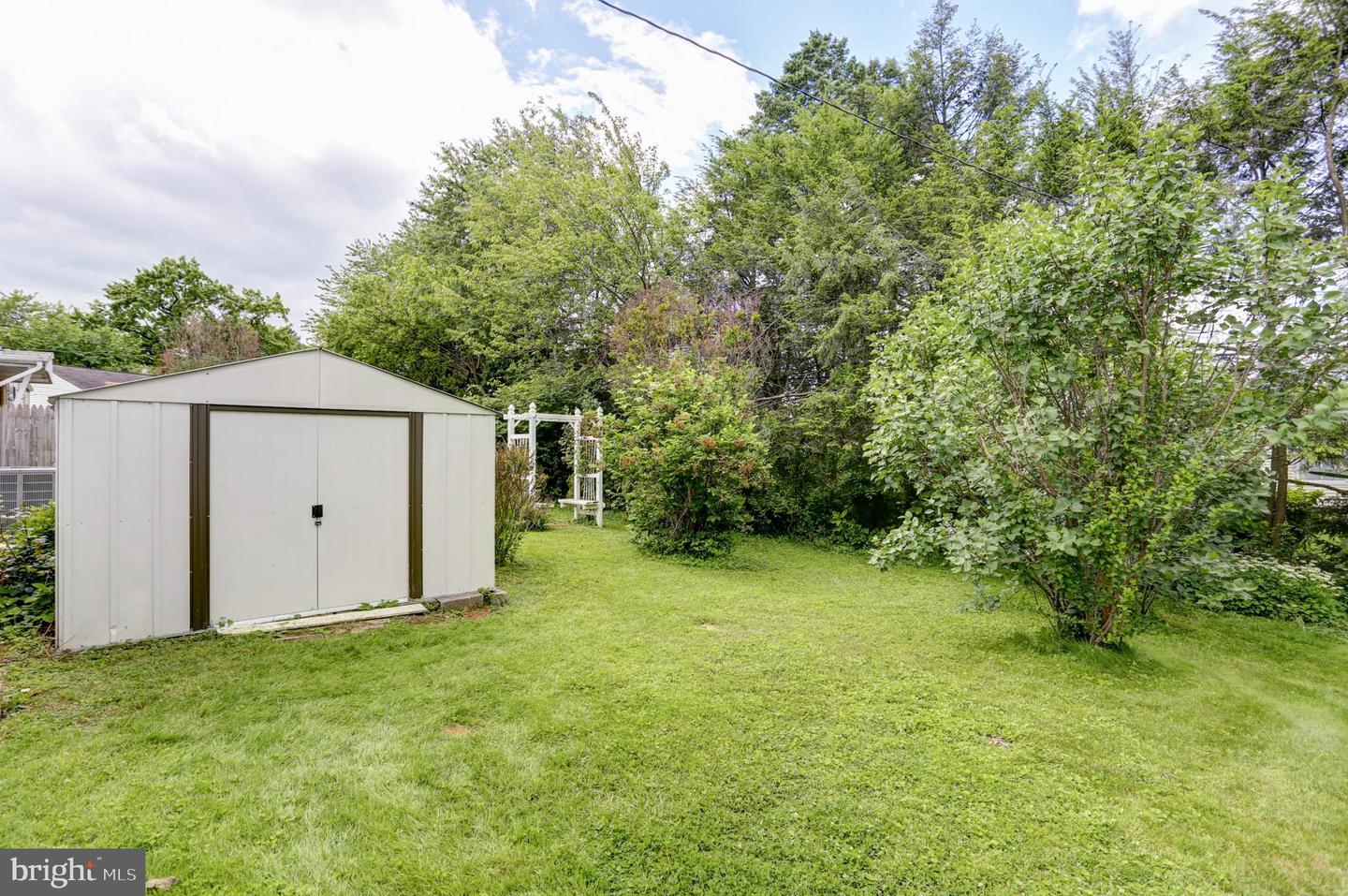 1300 Warwick Rd