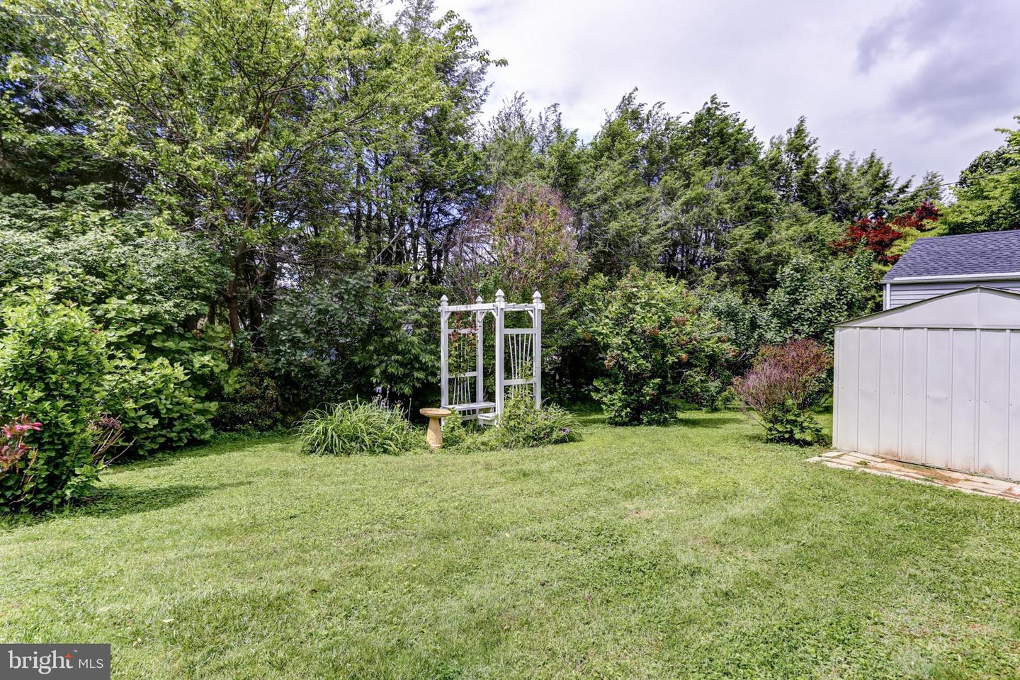 1300 Warwick Rd