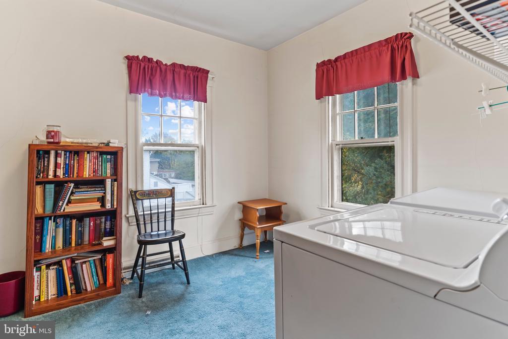 54 E COLUMBIA ROAD