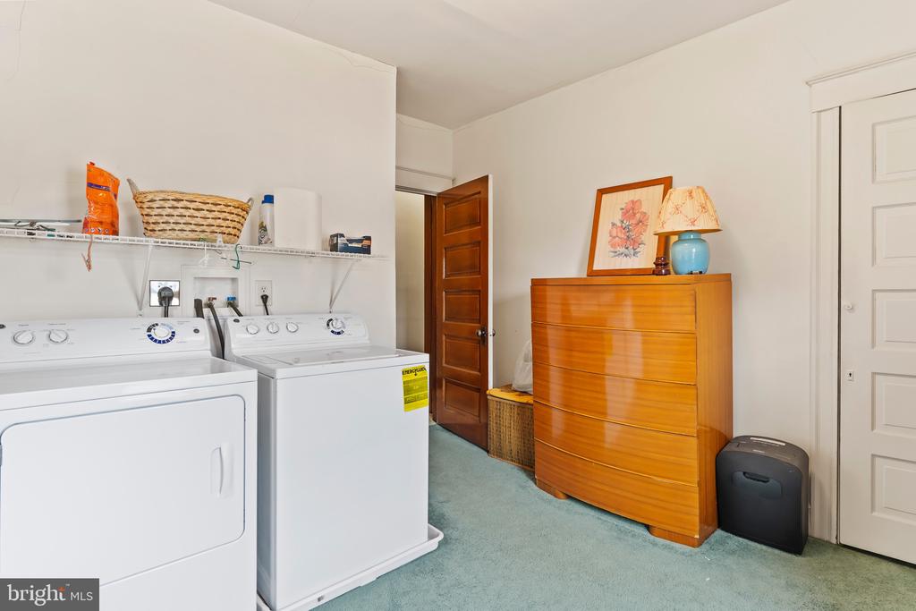 54 E COLUMBIA ROAD