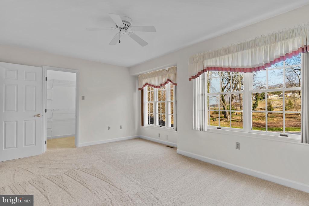 504 BRIDGEVIEW DRIVE