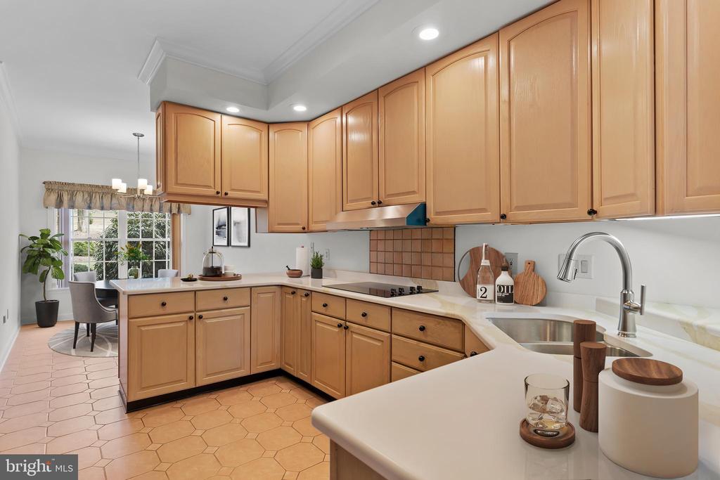 504 BRIDGEVIEW DRIVE