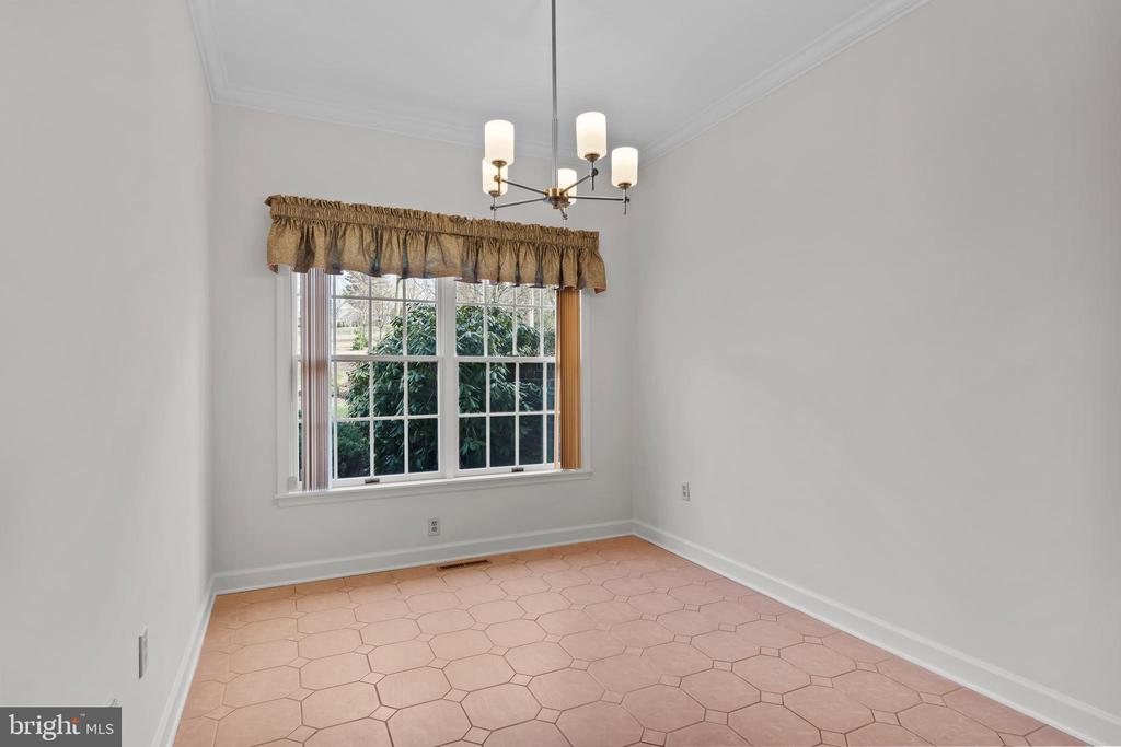 504 BRIDGEVIEW DRIVE