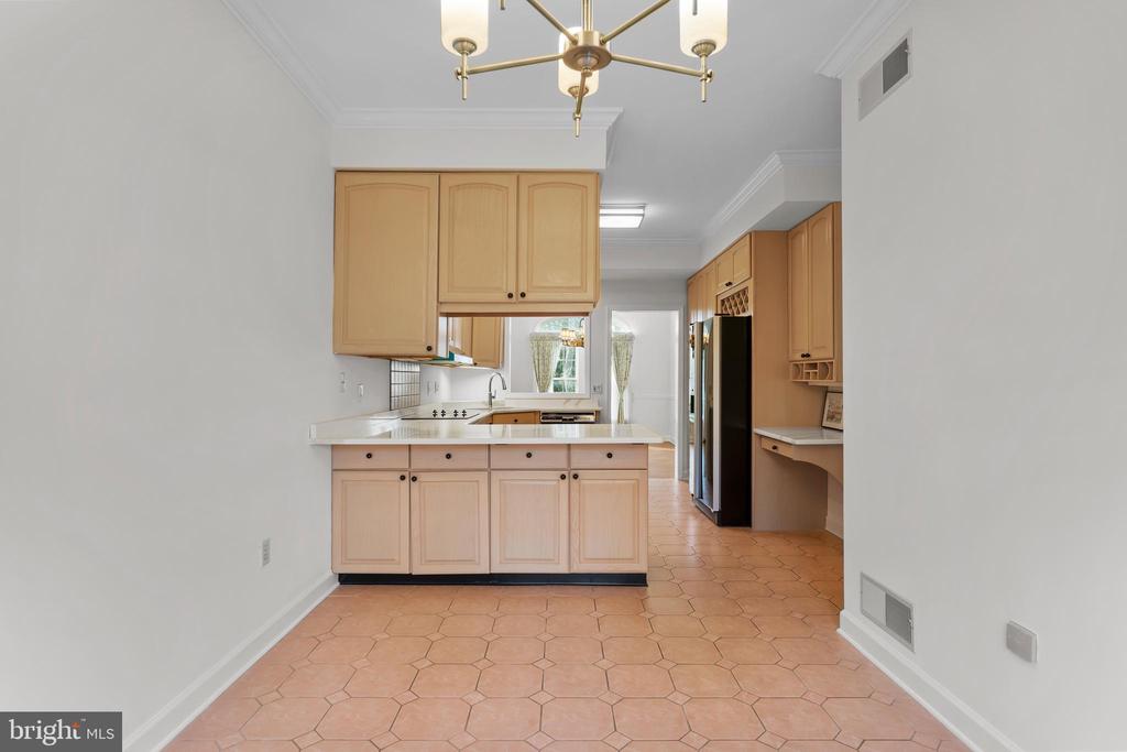504 BRIDGEVIEW DRIVE