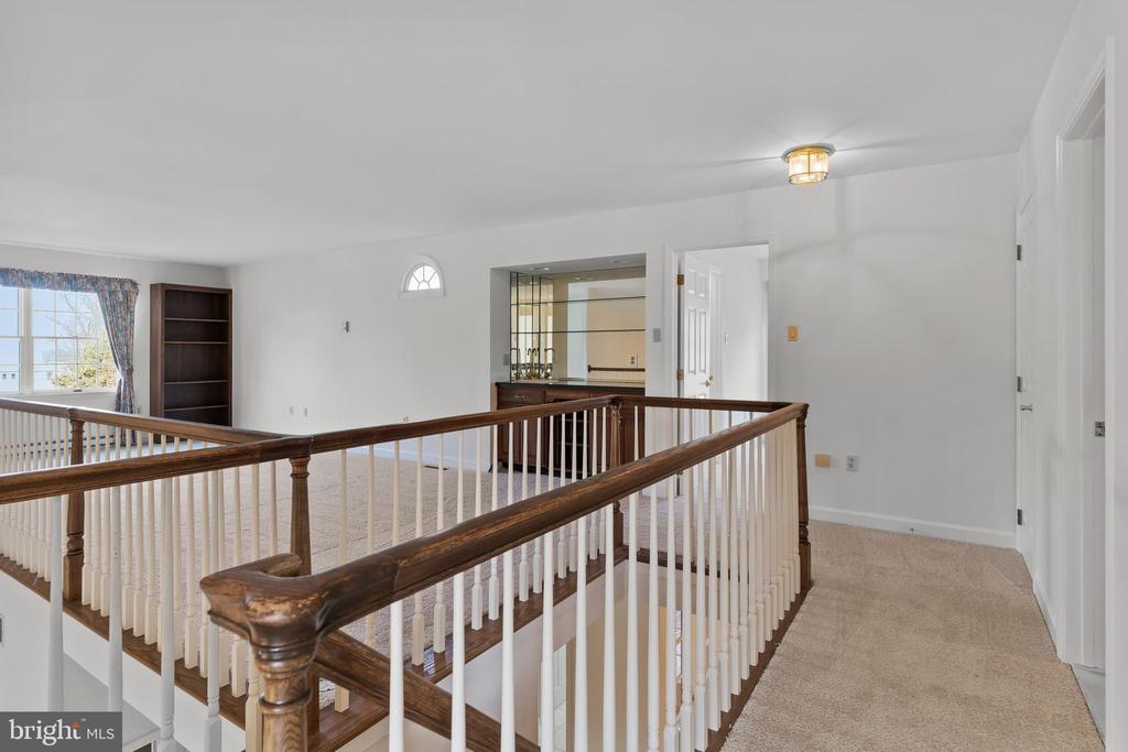 504 BRIDGEVIEW DRIVE