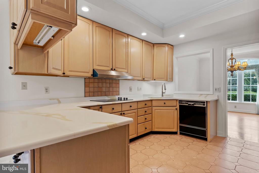 504 BRIDGEVIEW DRIVE