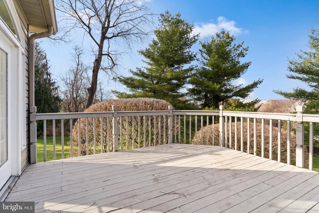 504 BRIDGEVIEW DRIVE