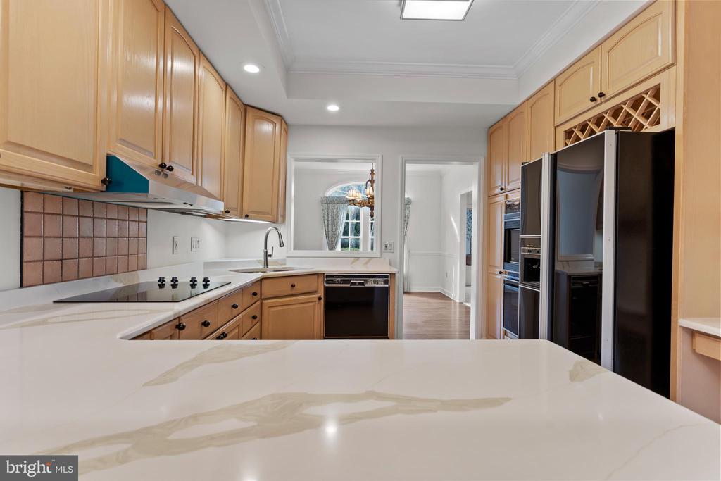 504 BRIDGEVIEW DRIVE