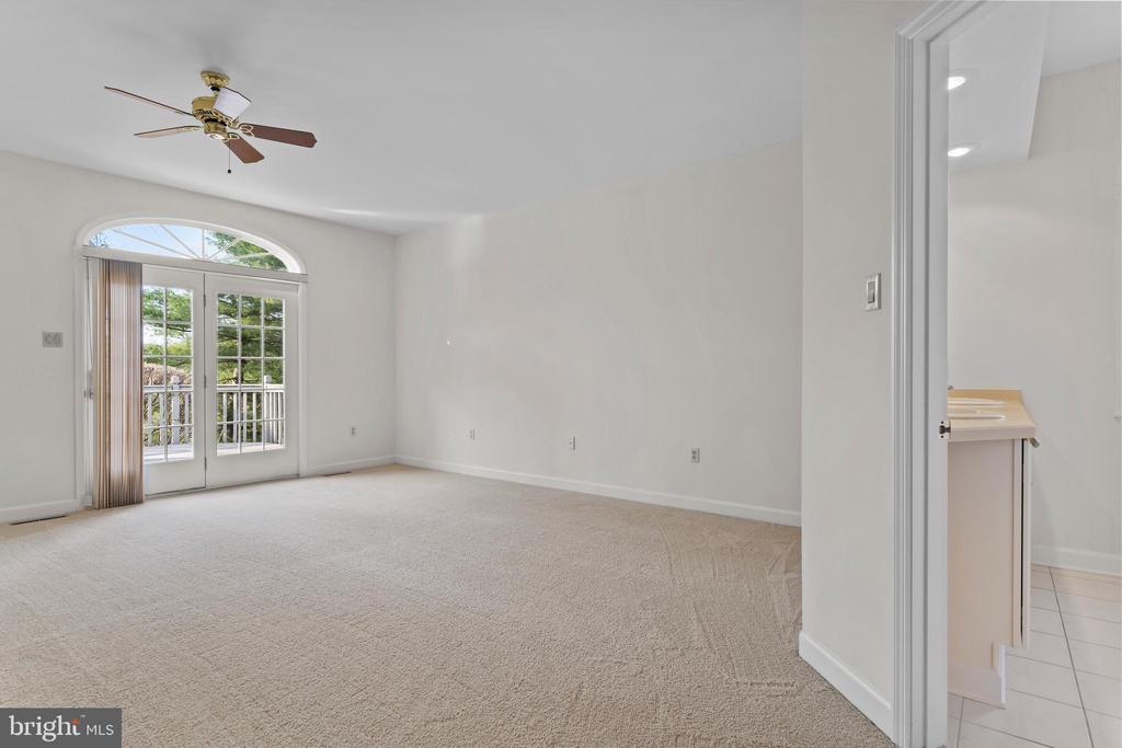 504 BRIDGEVIEW DRIVE