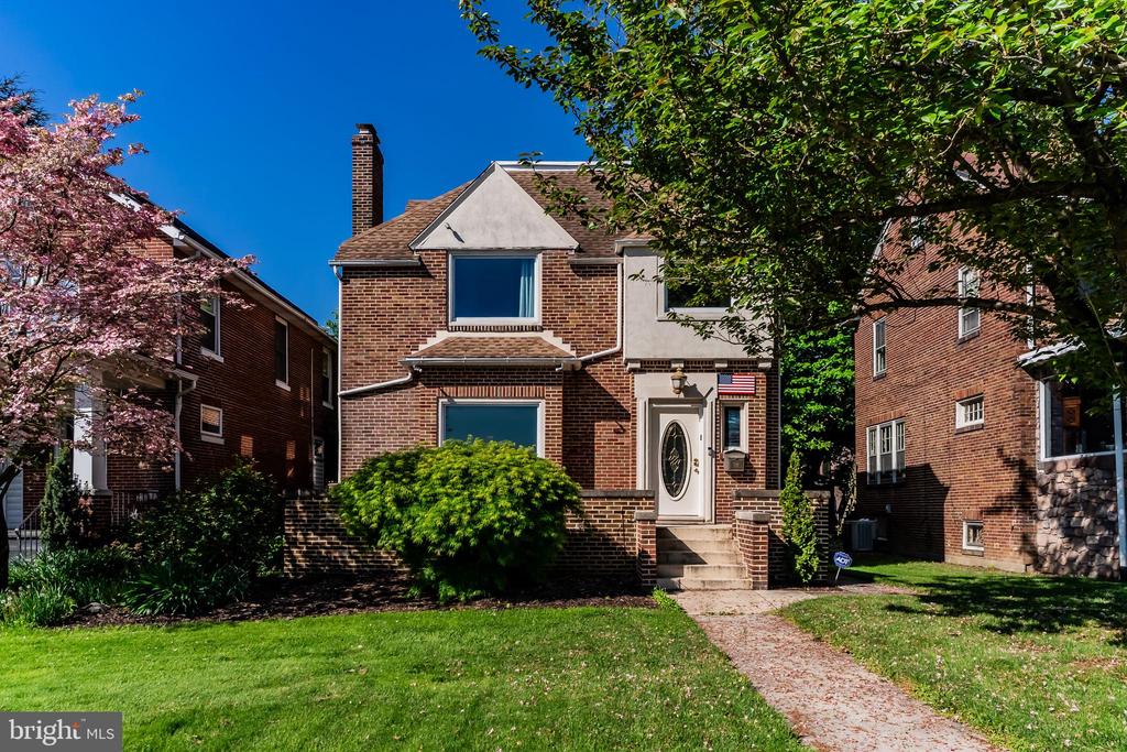 318 N FRONT STREET