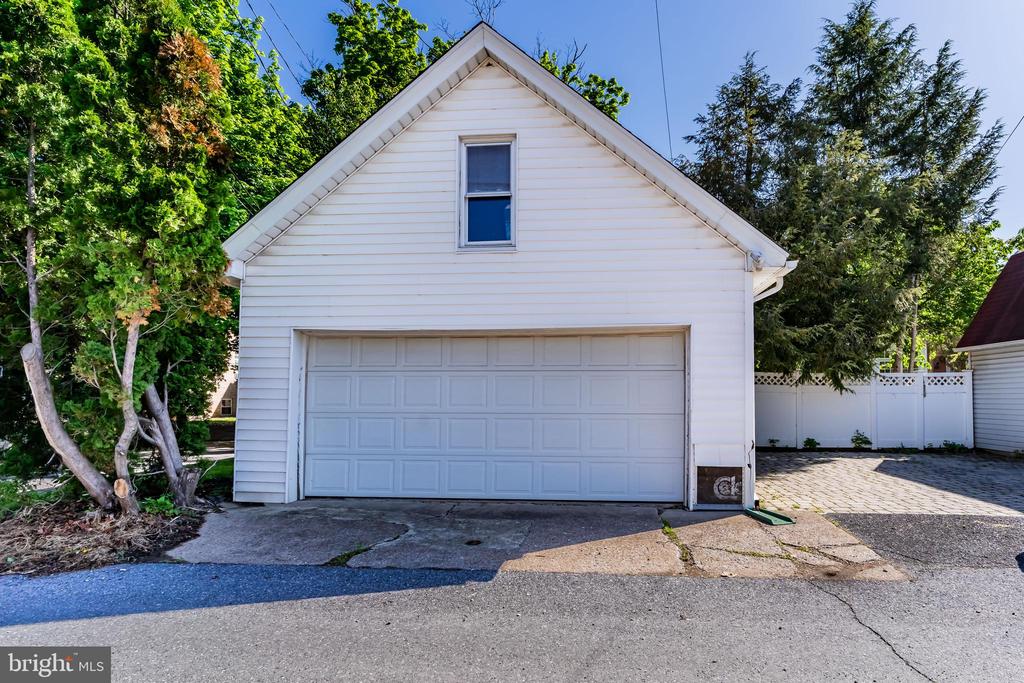 318 N FRONT STREET