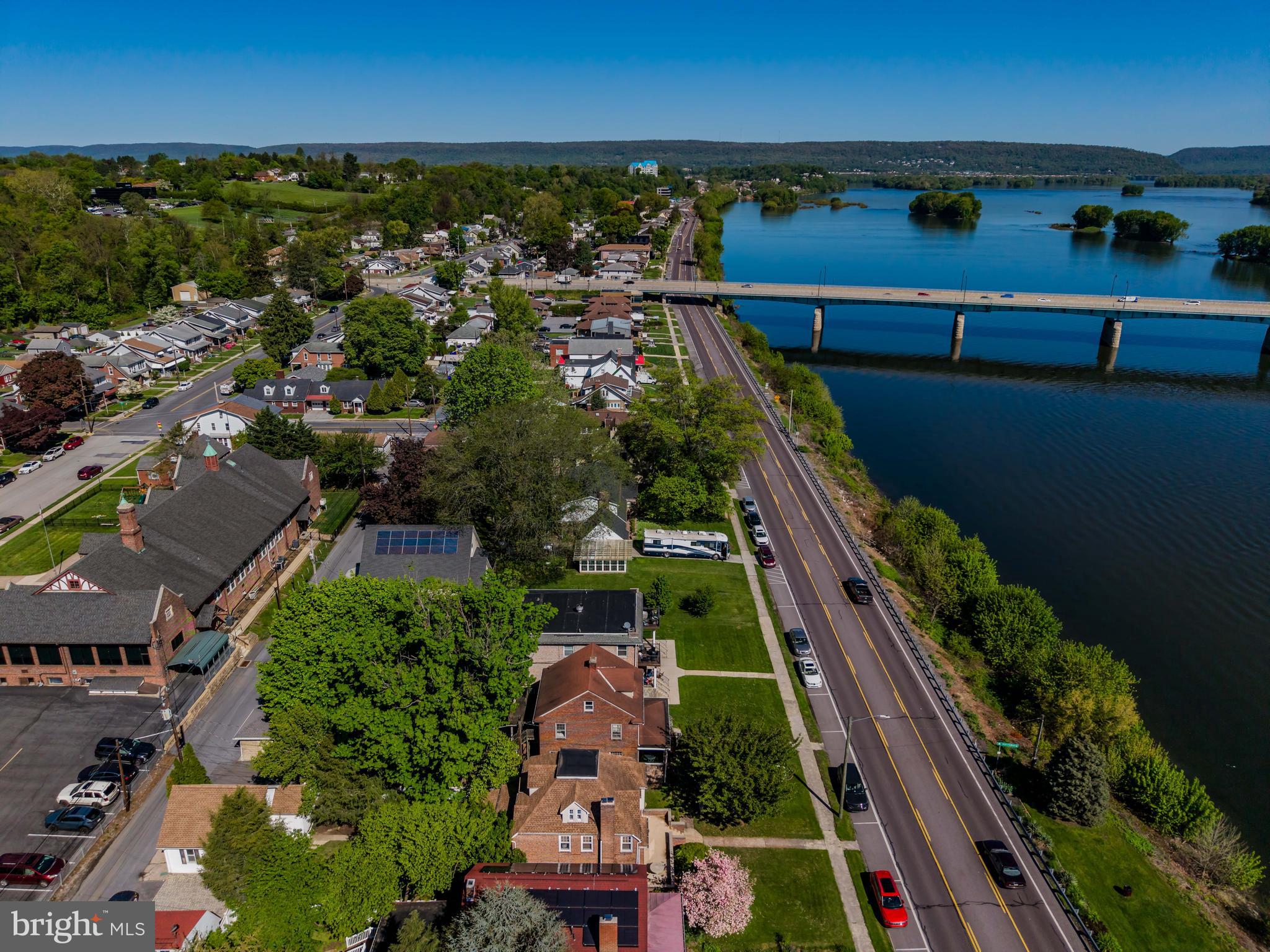 318 N FRONT STREET