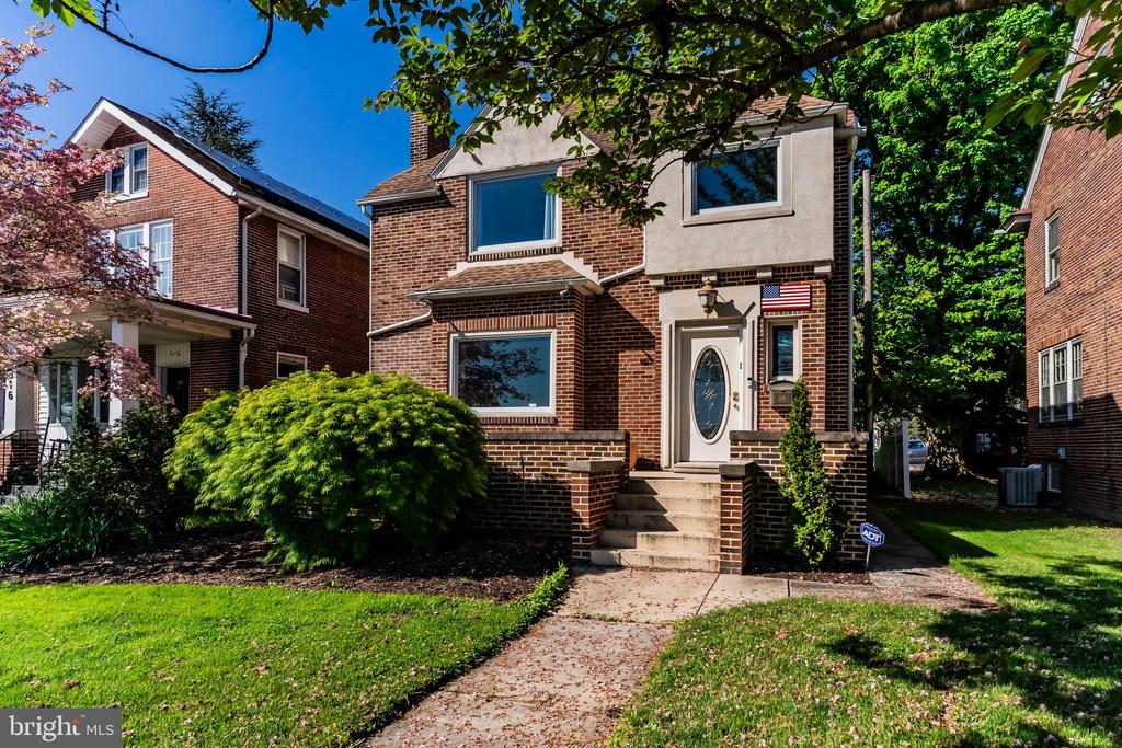 318 N FRONT STREET