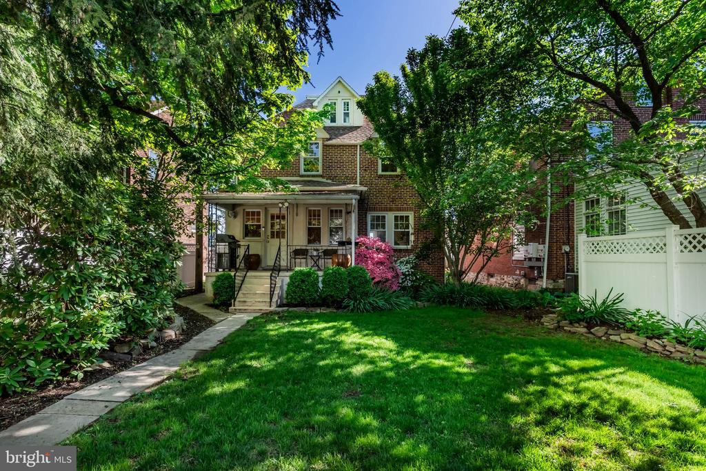 318 N FRONT STREET