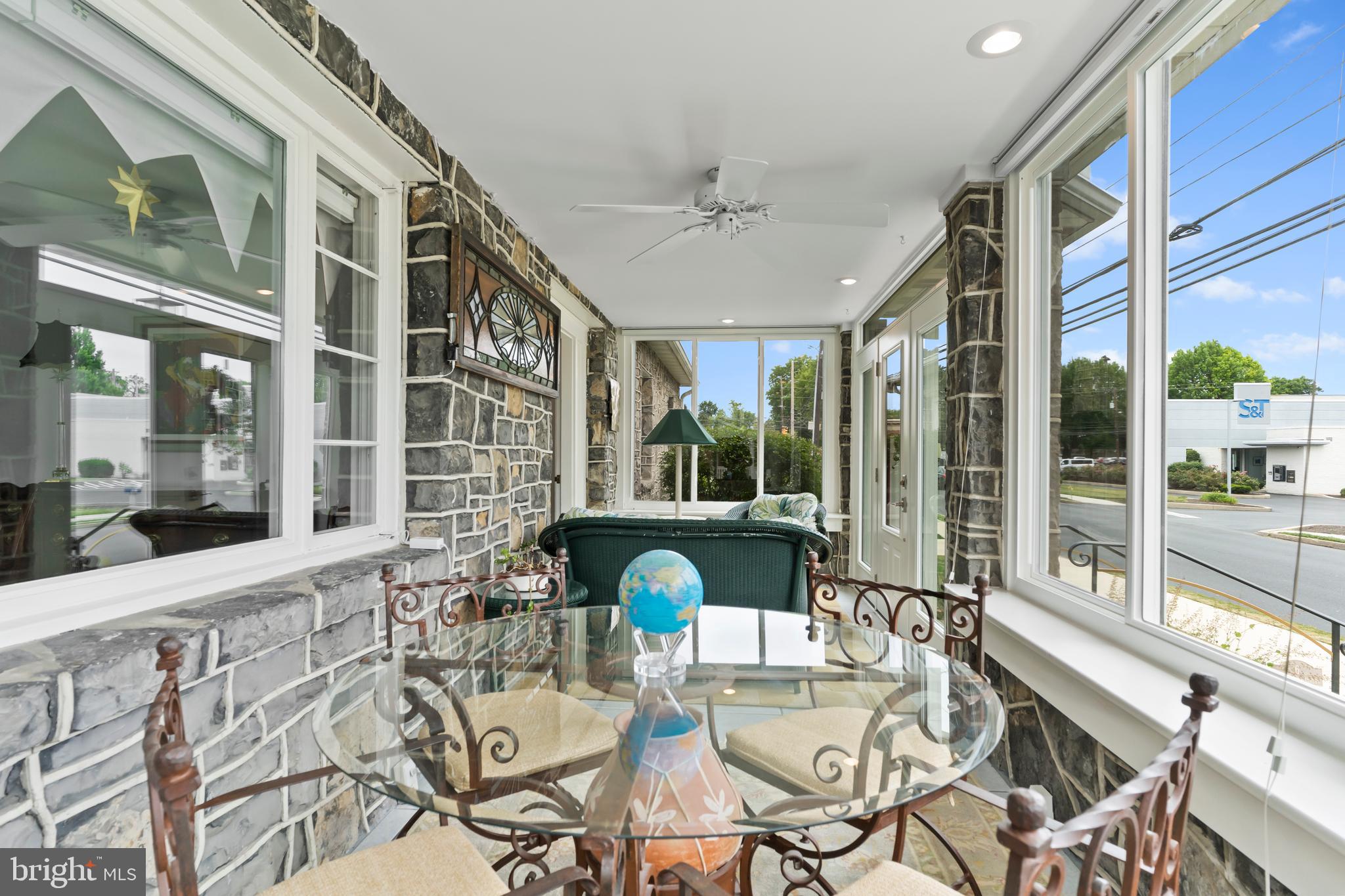 6 S 34TH STREET