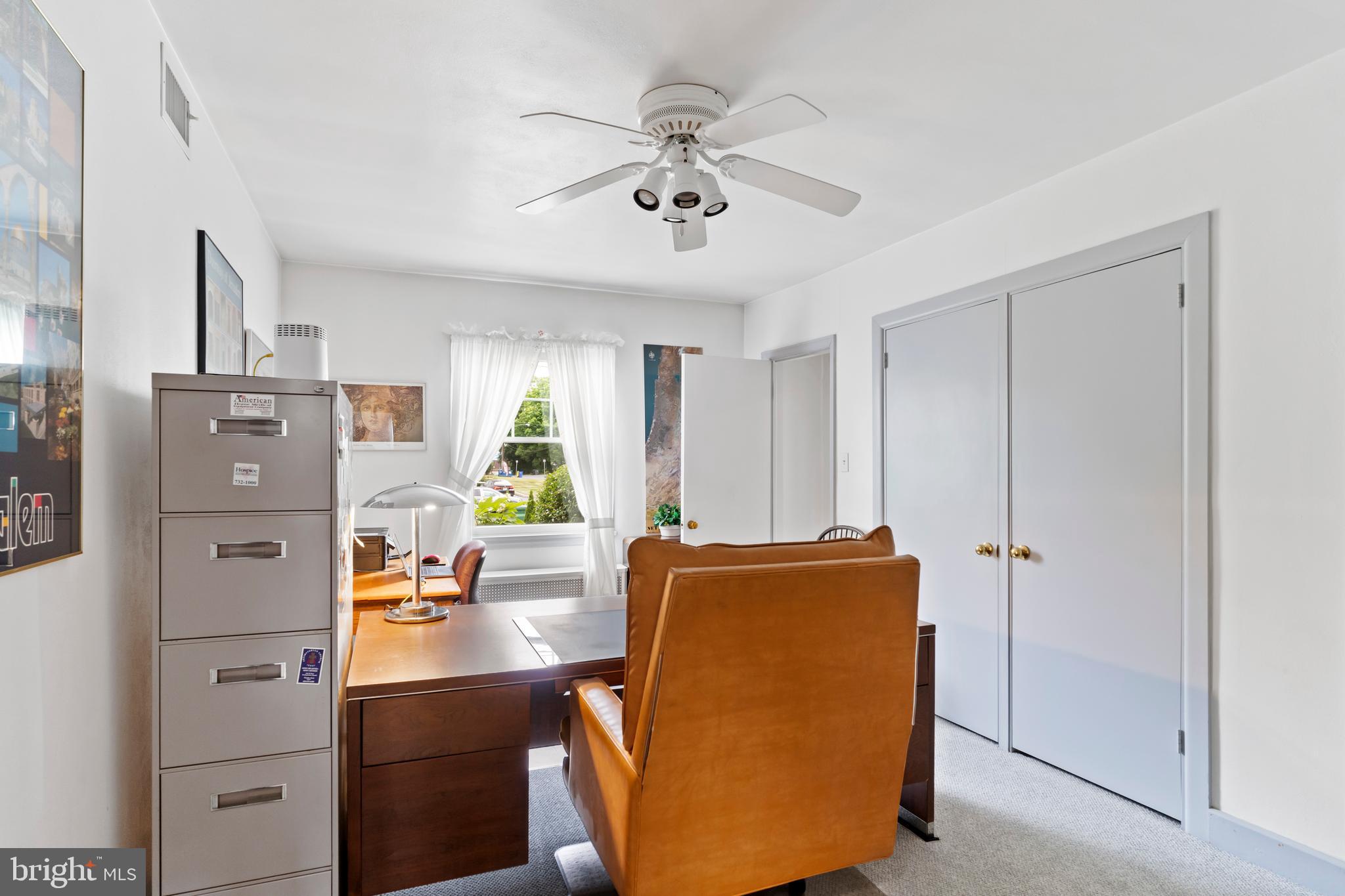 6 S 34TH STREET