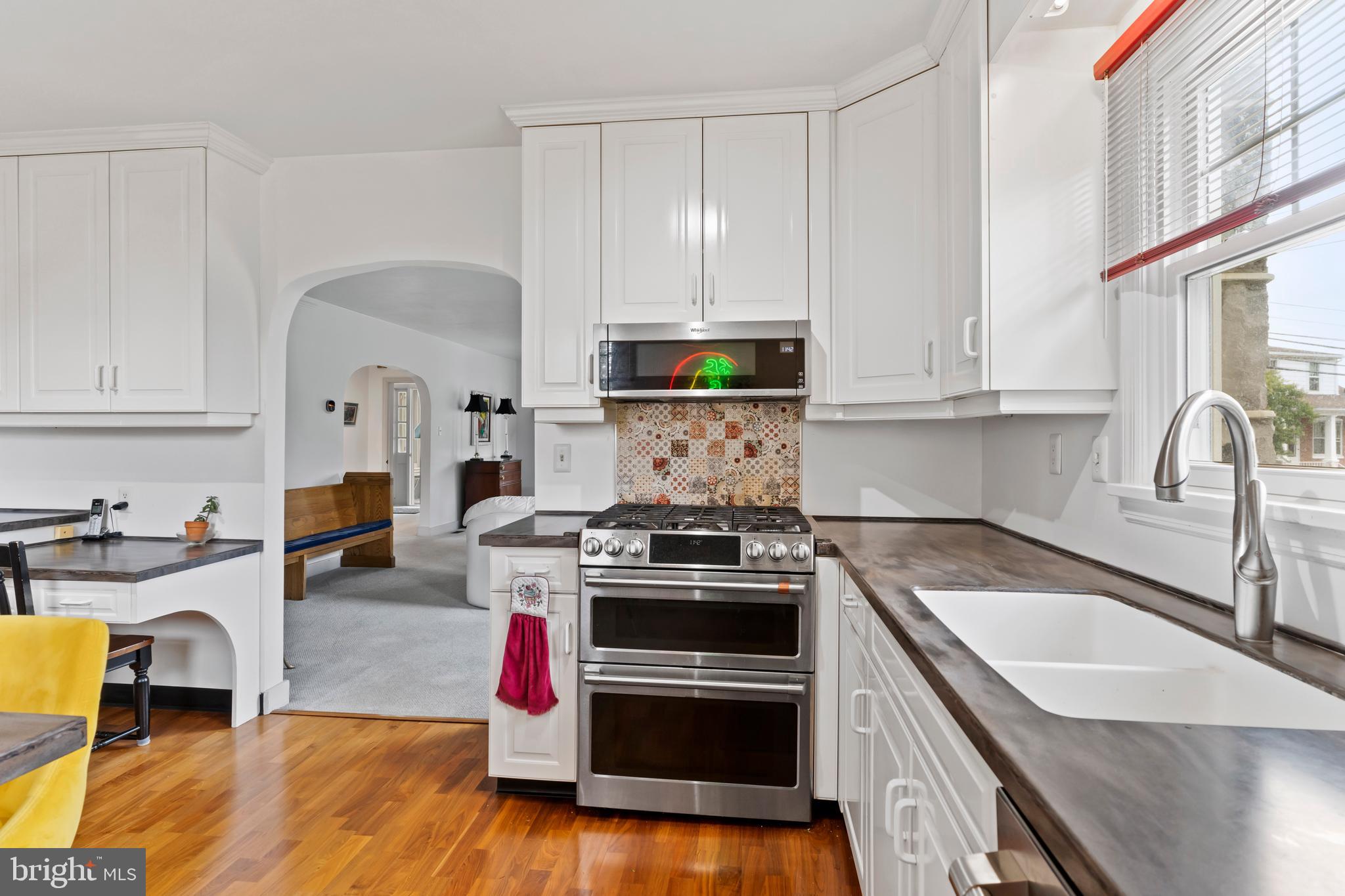 6 S 34TH STREET