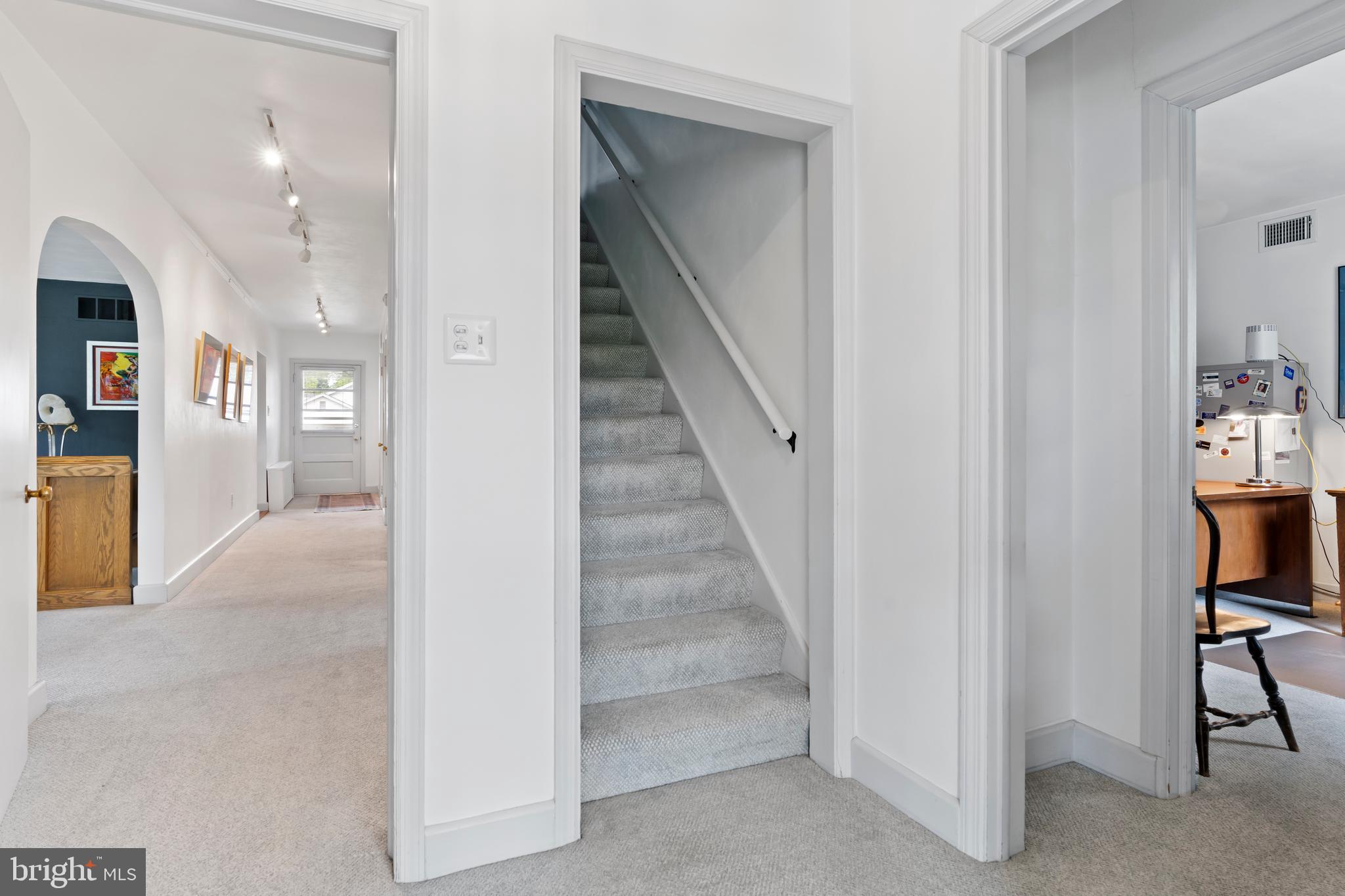 6 S 34TH STREET