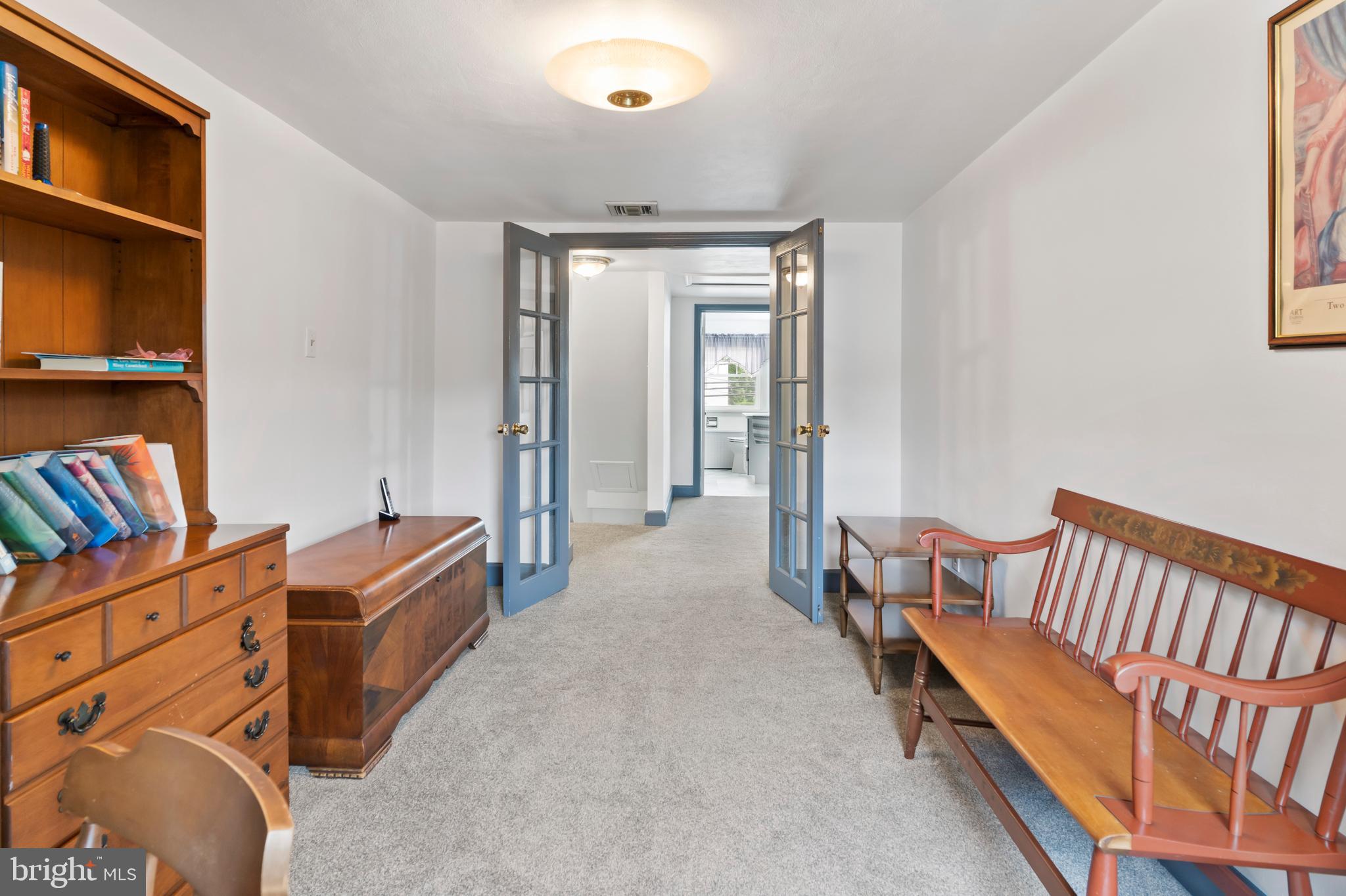 6 S 34TH STREET