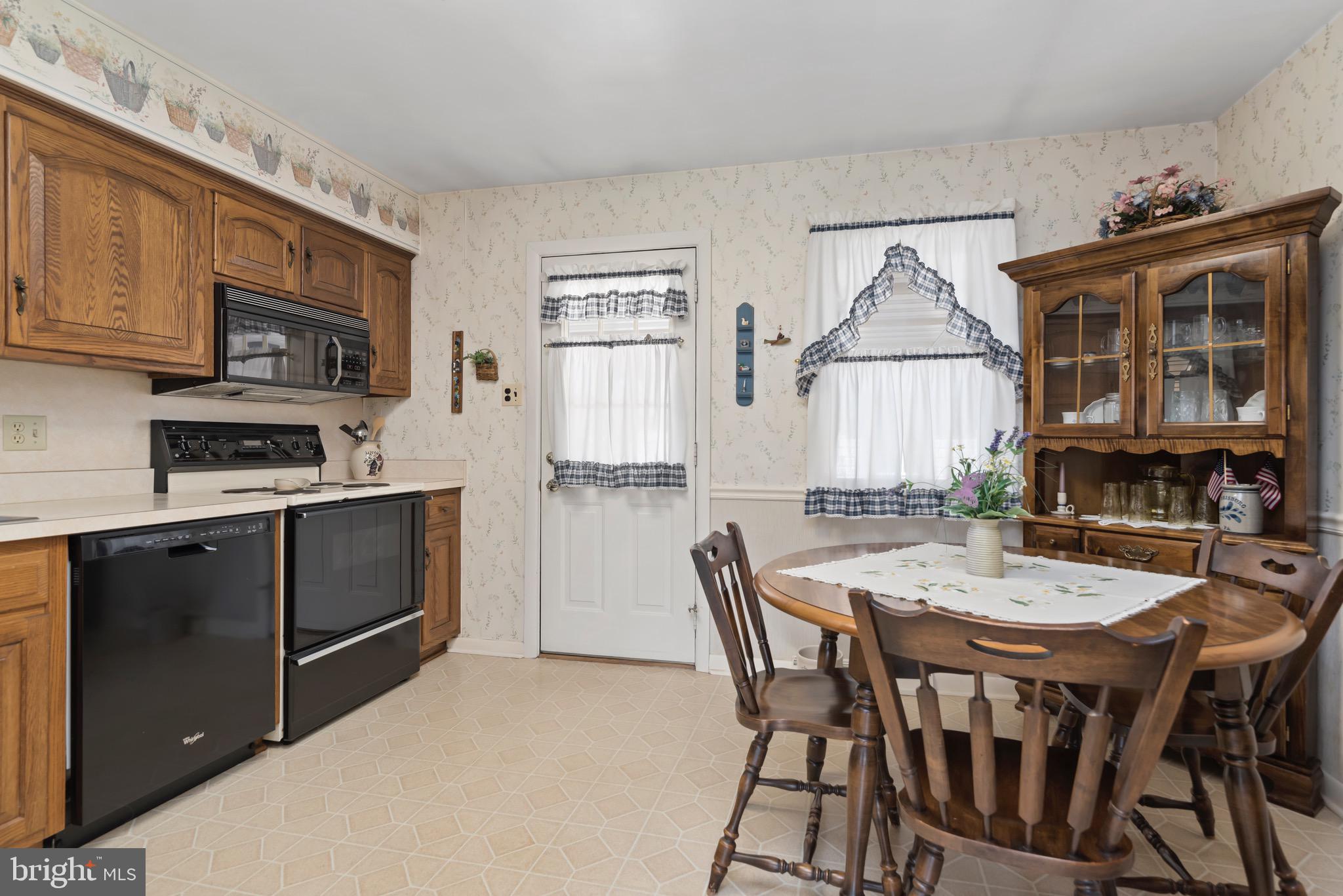 7200 BUCKS STREET