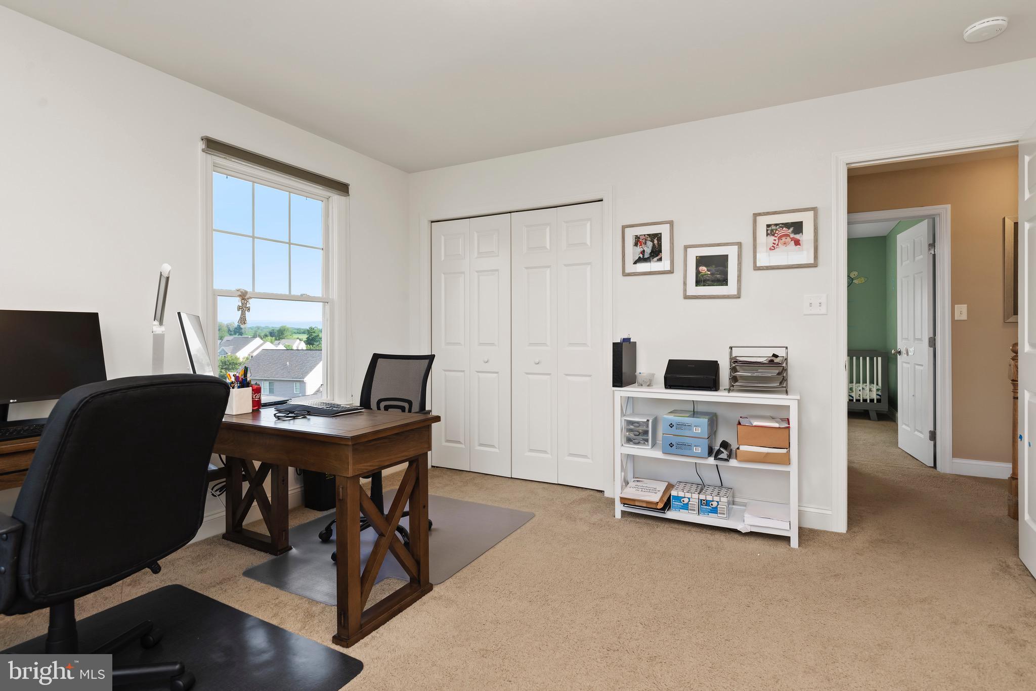 332 Goldfinch Ln