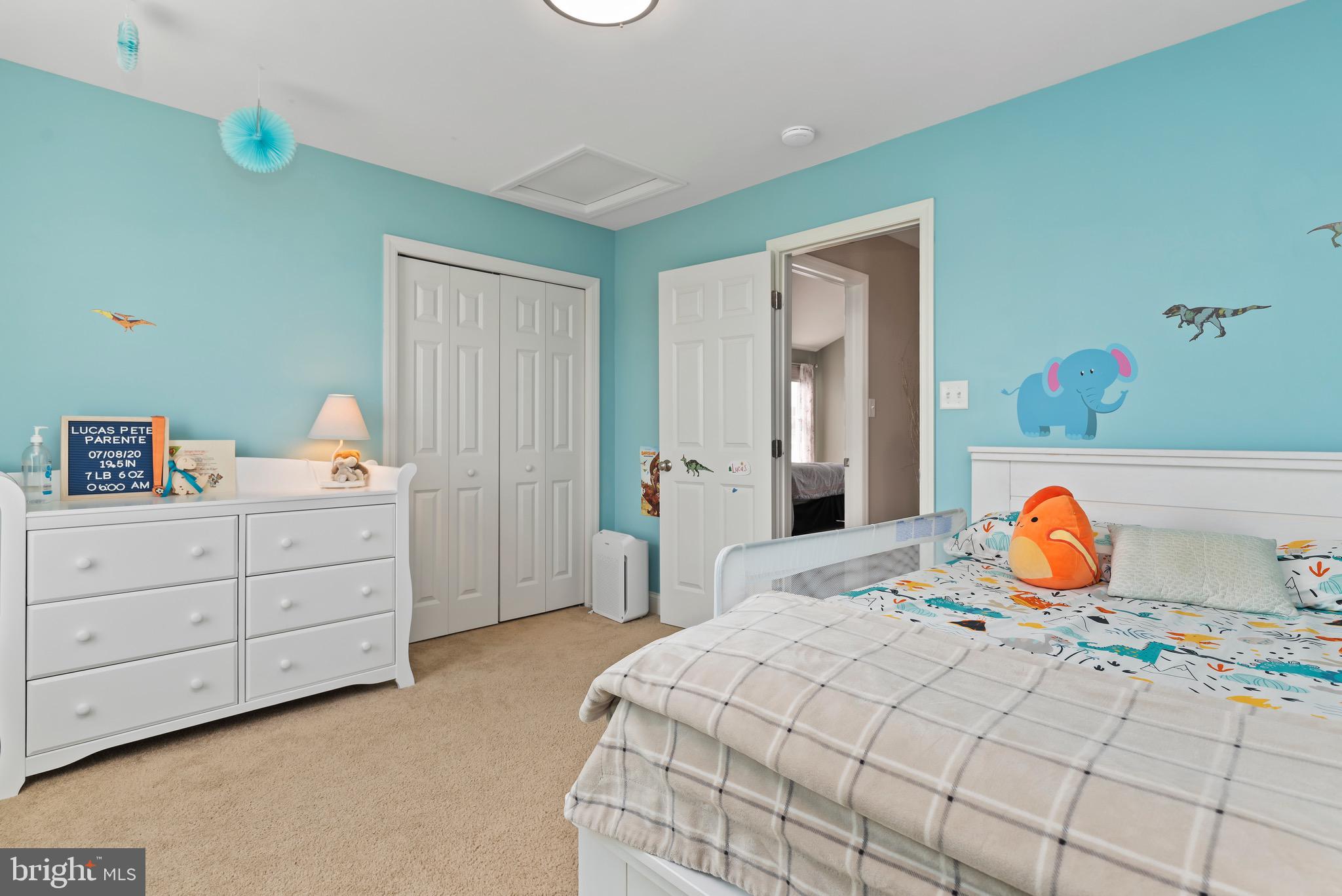 332 Goldfinch Ln