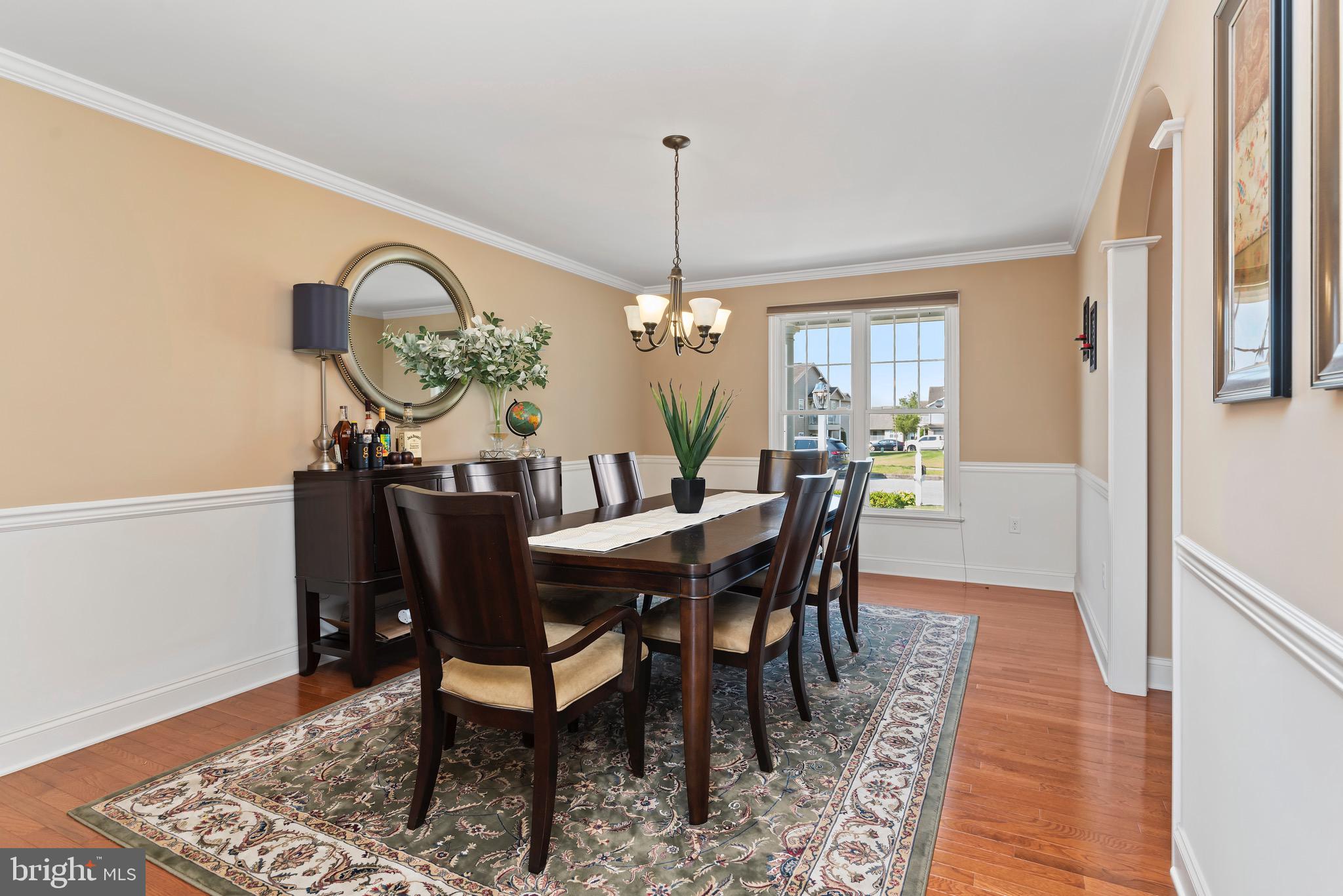 332 Goldfinch Ln