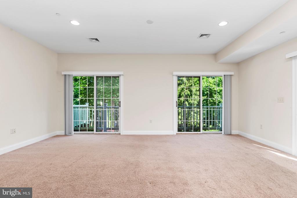 106 High Pointe Dr
