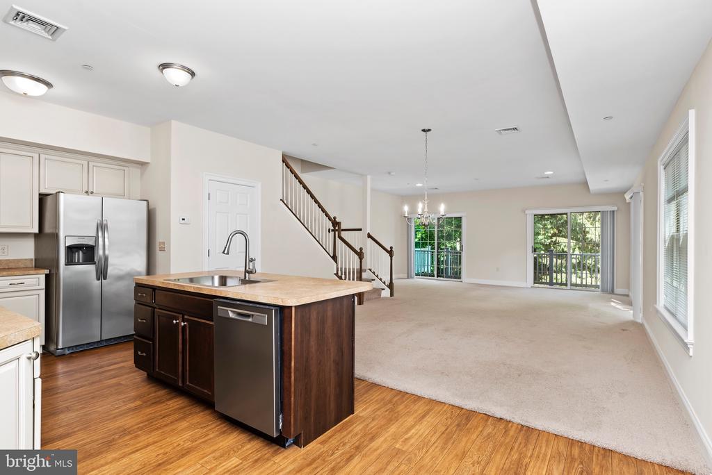 106 High Pointe Dr