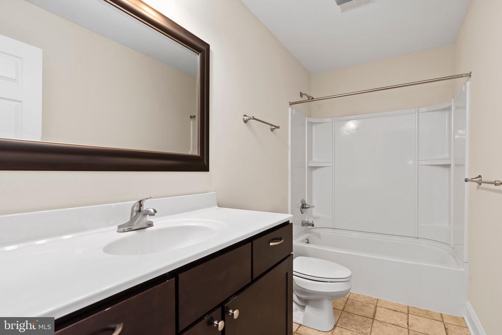 106 High Pointe Dr