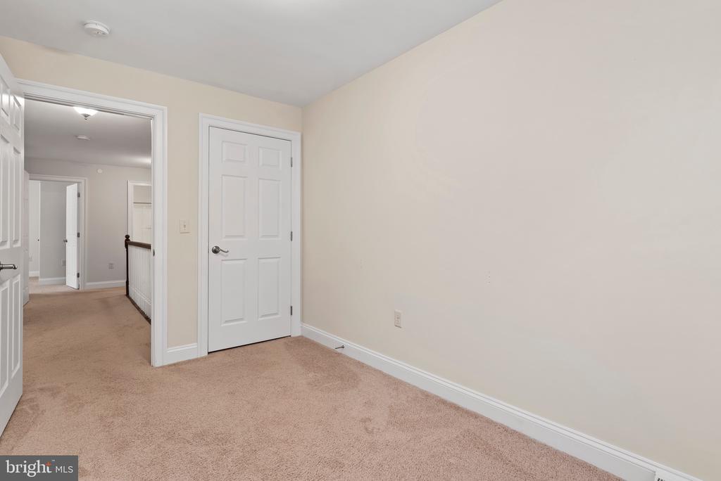 106 High Pointe Dr