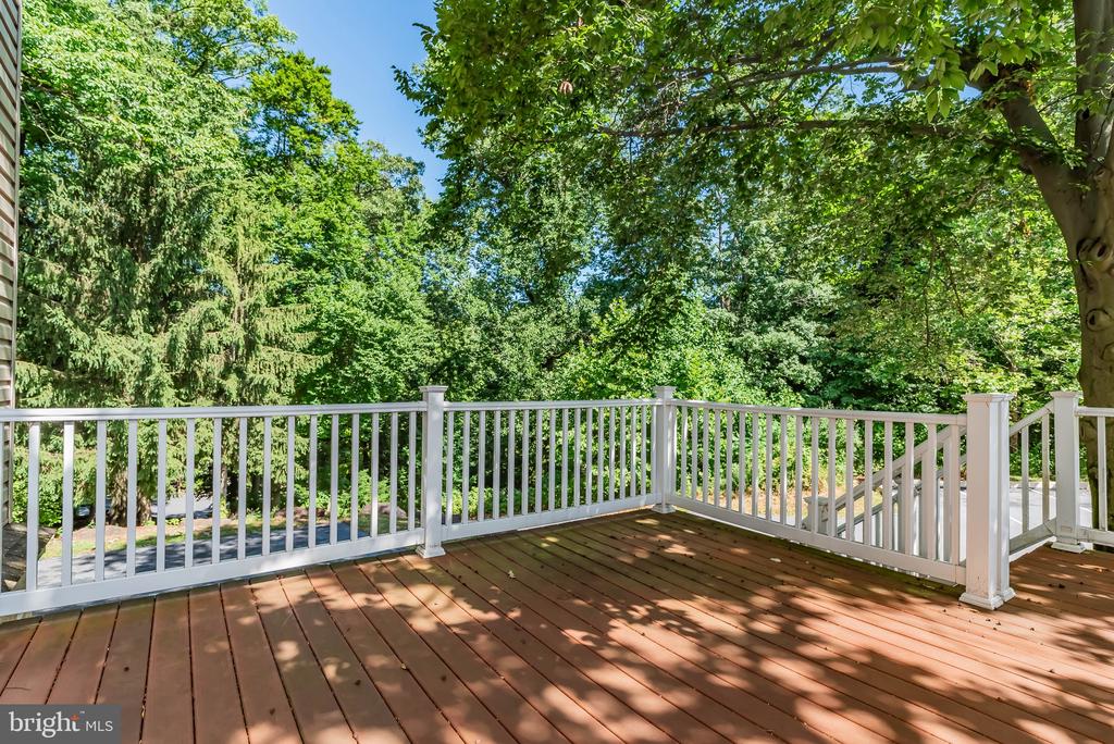 106 High Pointe Dr