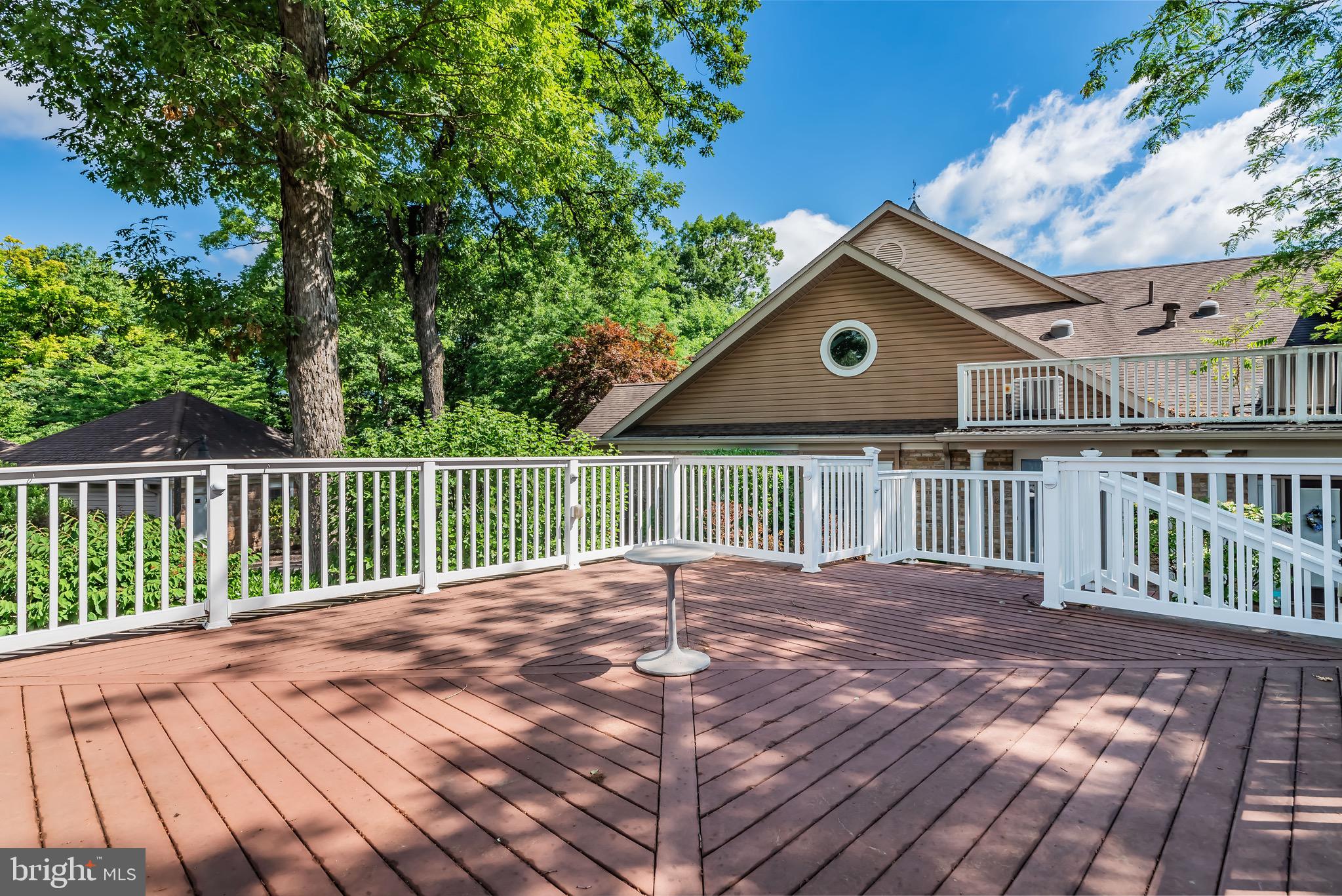 165 High Pointe Dr