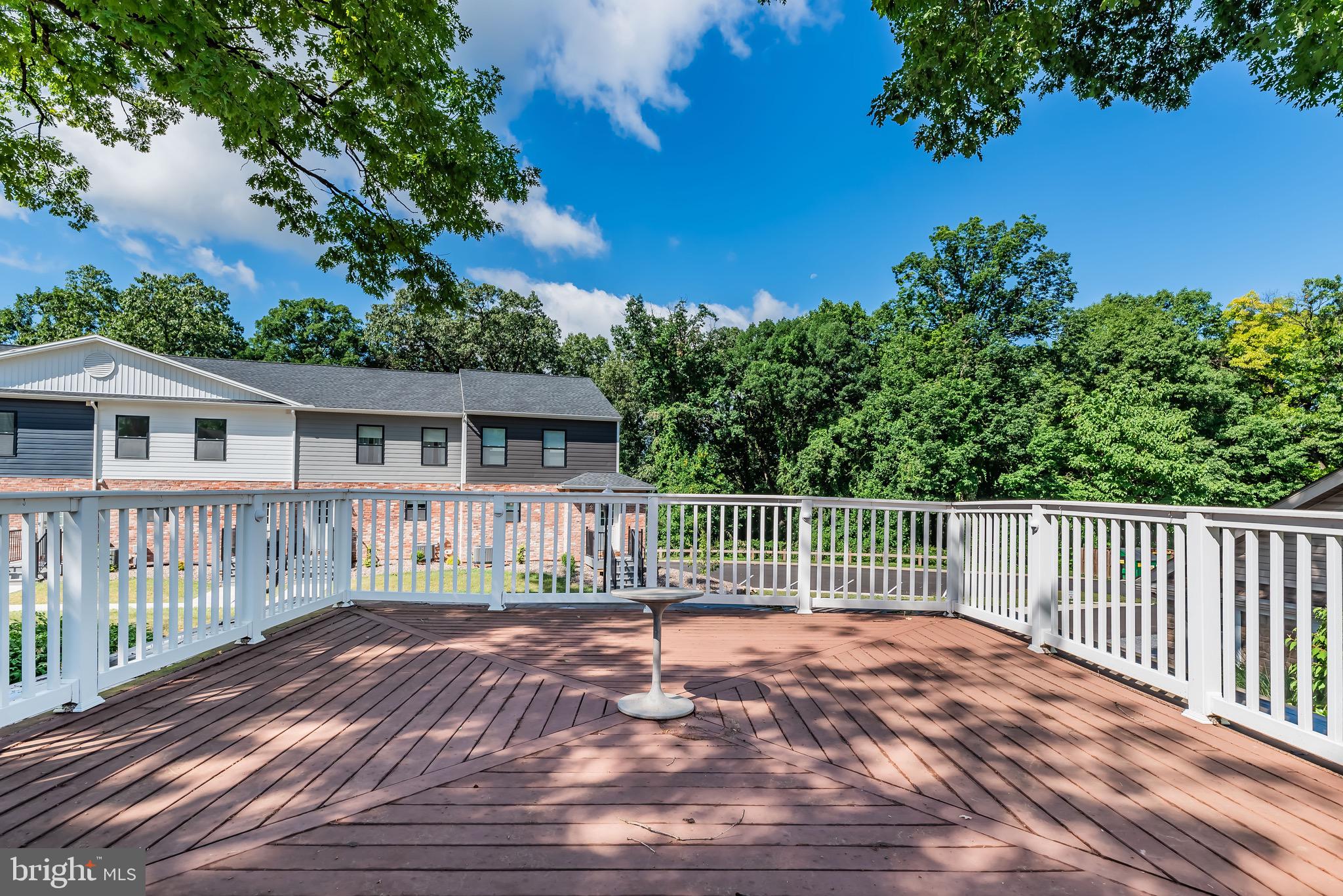 165 High Pointe Dr