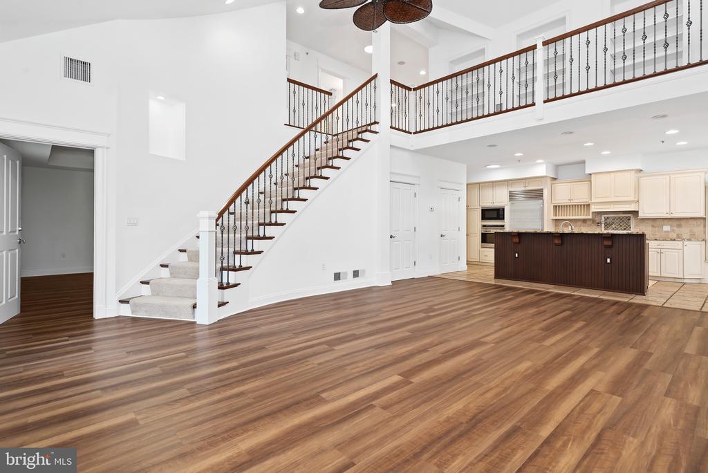 165 High Pointe Dr