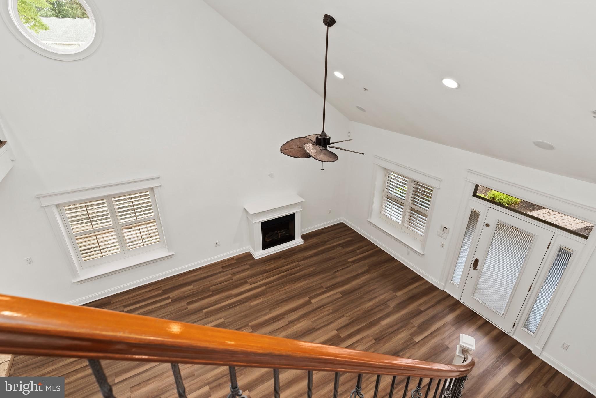 165 High Pointe Dr
