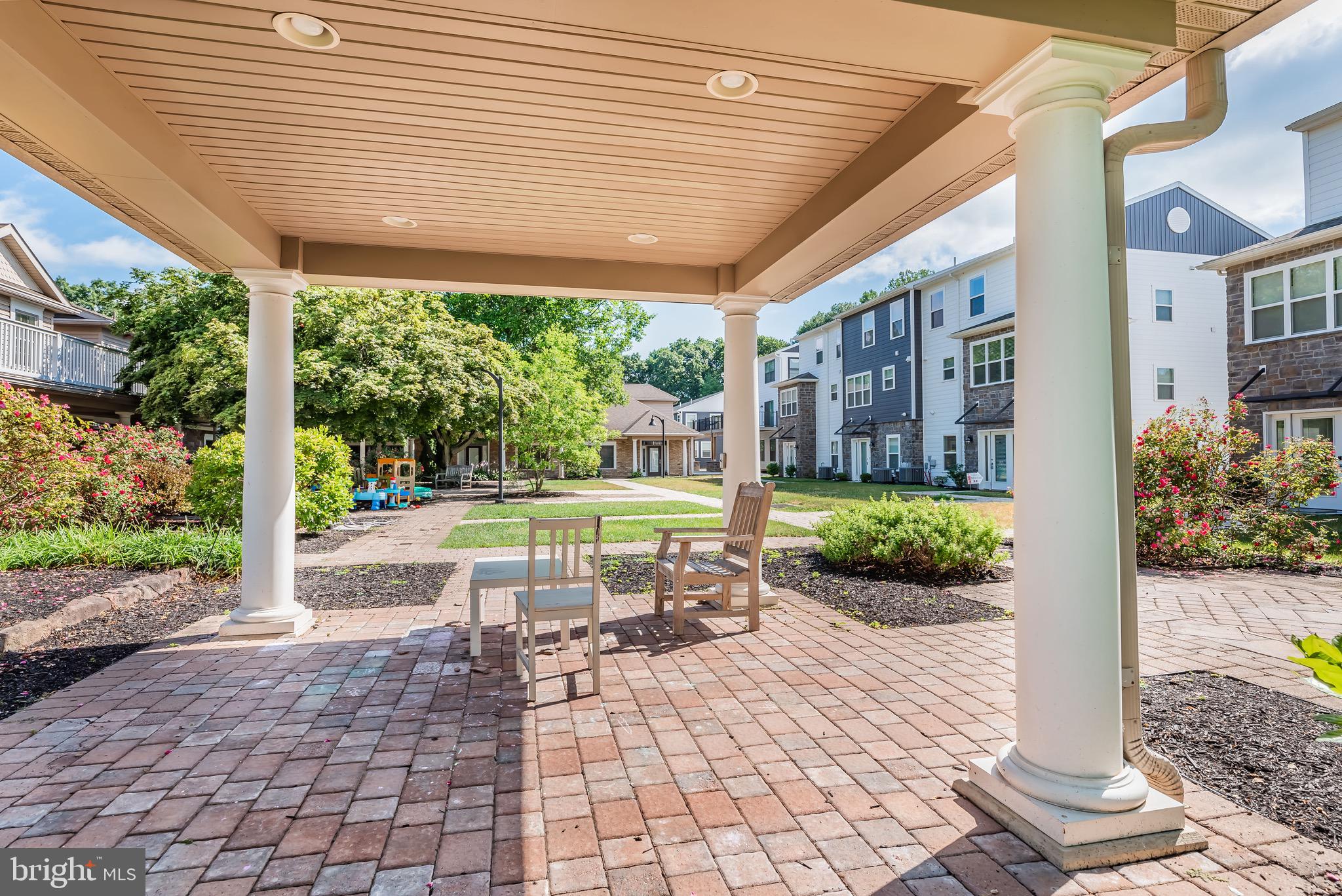 165 High Pointe Dr