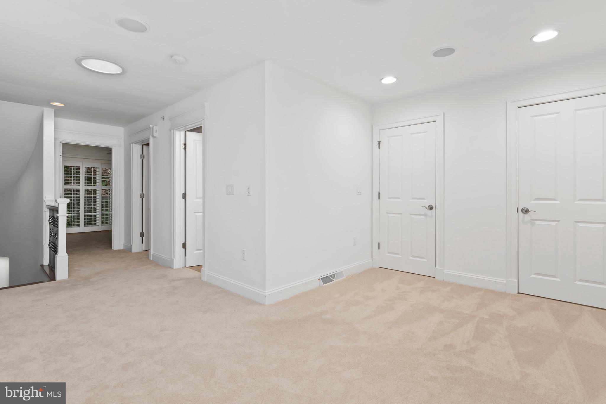 165 High Pointe Dr